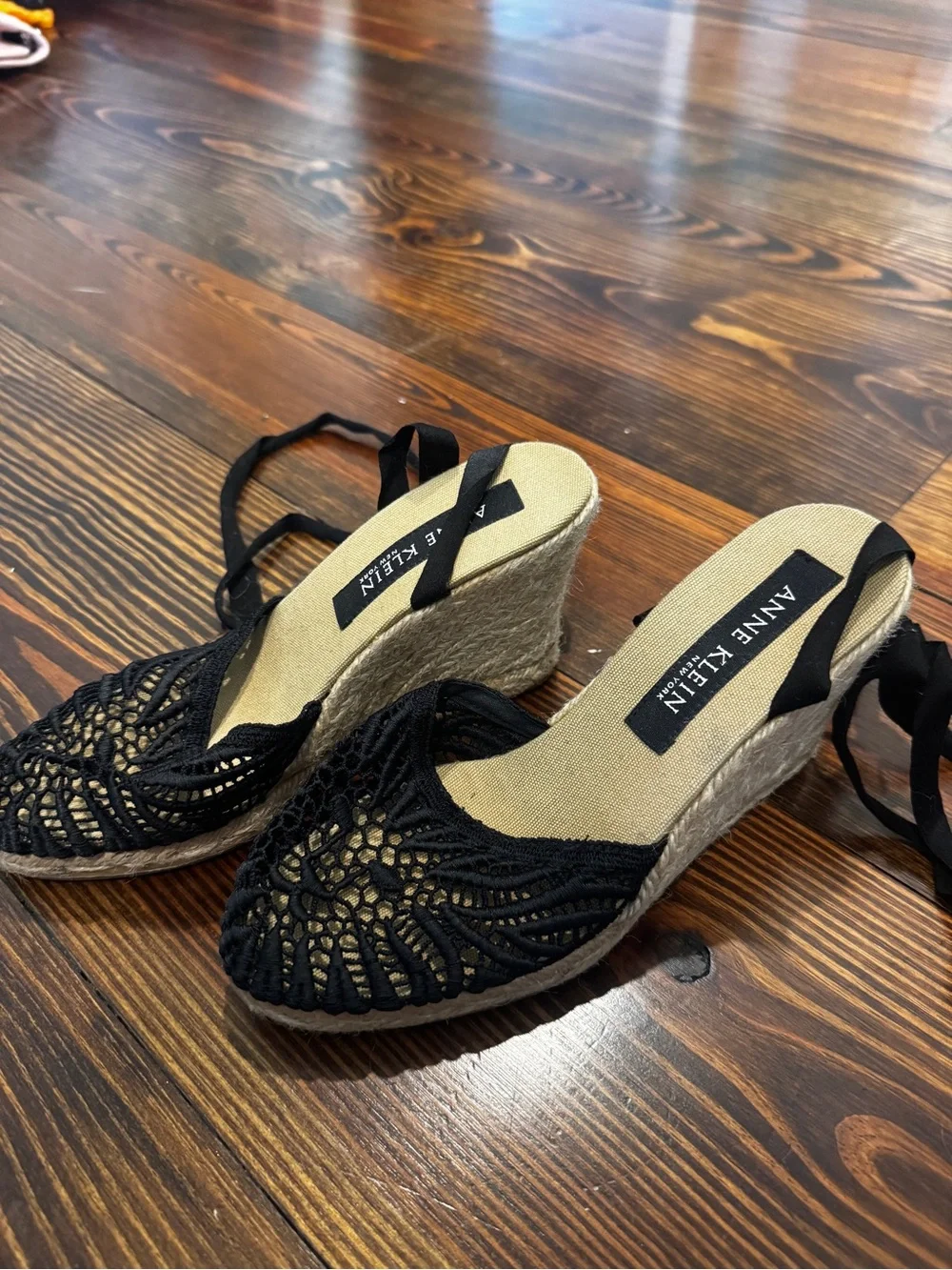 Women’s Anne Klein Black Lace-up Espadrille Wedges Size 36